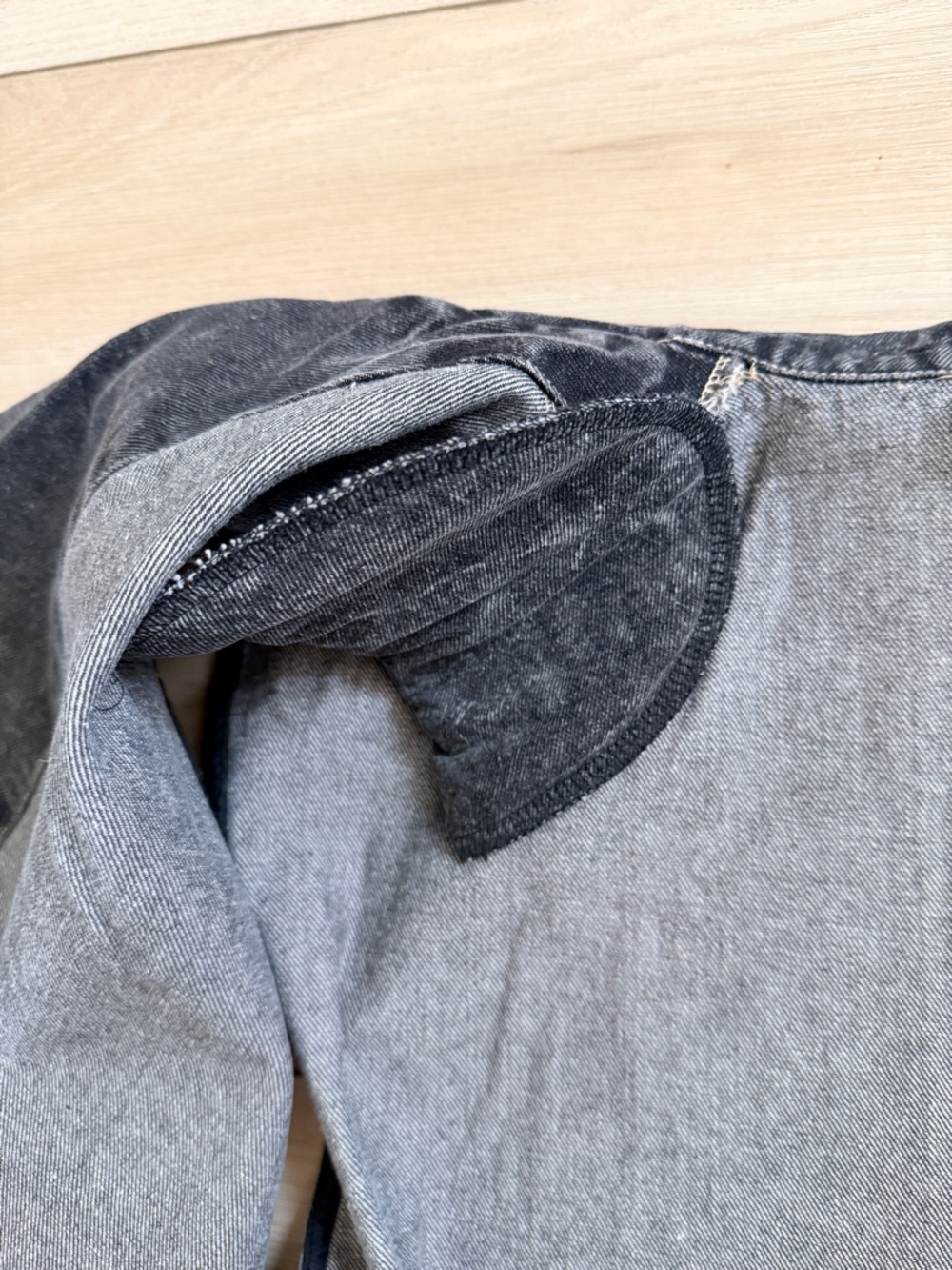 Dressed in Lala Outlaw Longline Denim Black Blazer - Picture 8 of 11